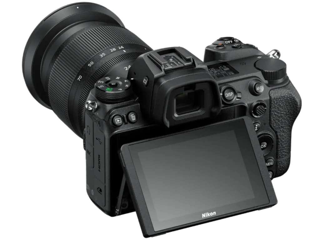 Nikon-Z7-II-back-lens