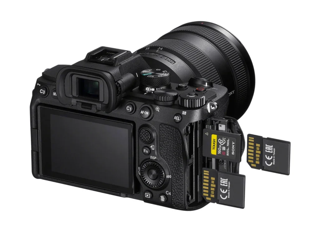 Sony-A7-IV-card-slots
