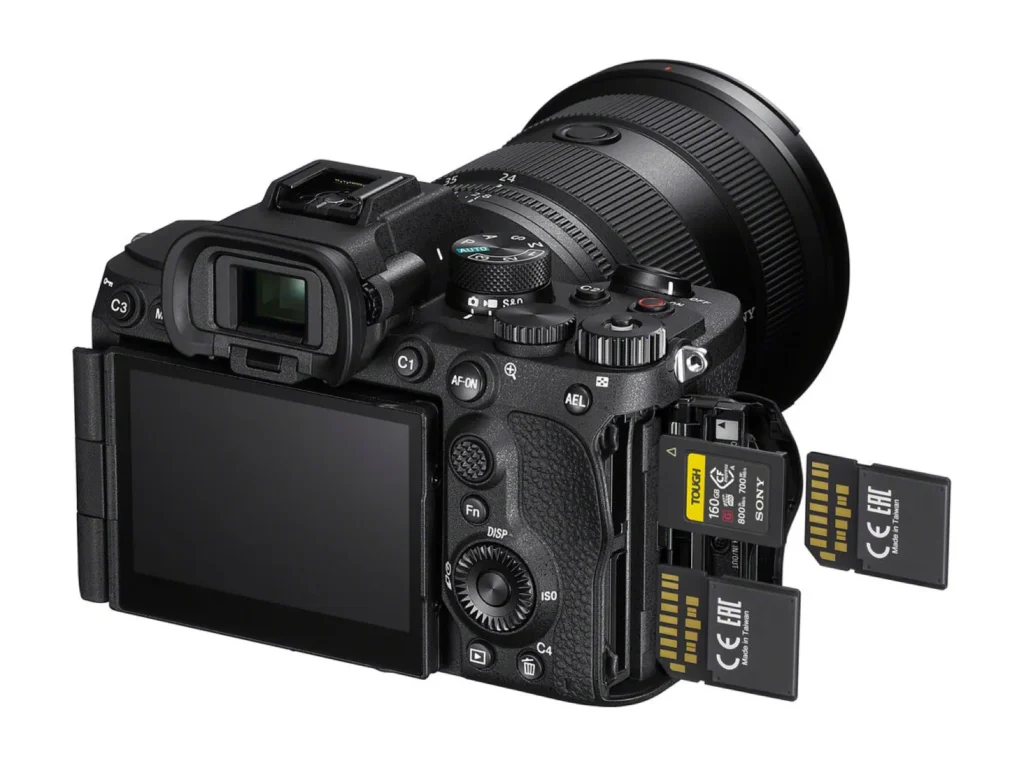 Sony-A7-V-card-slots