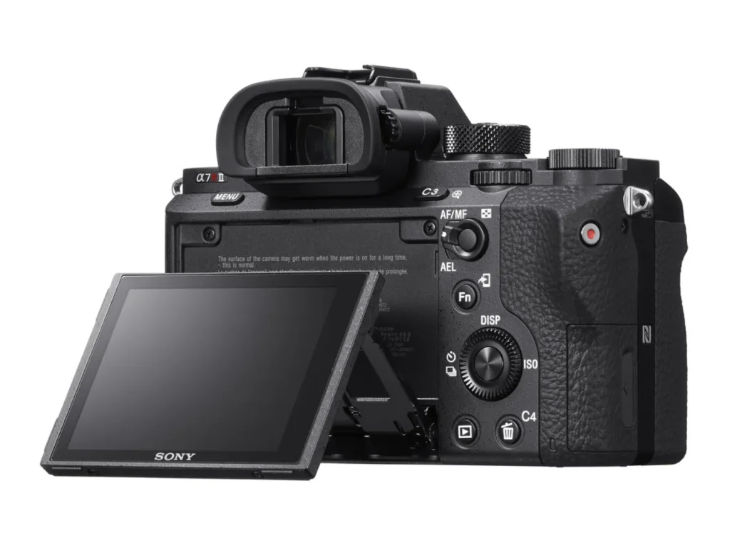 Sony-A7R-II-tilting-screen-1