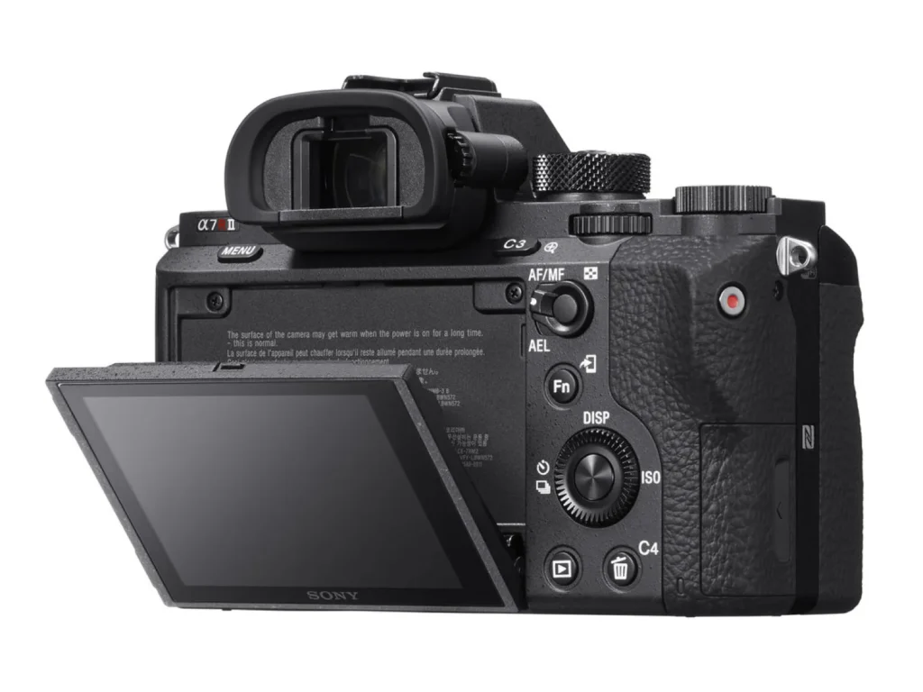 Sony-A7R-II-tilting-screen-2