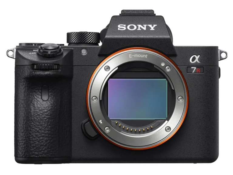 Sony A7R III front