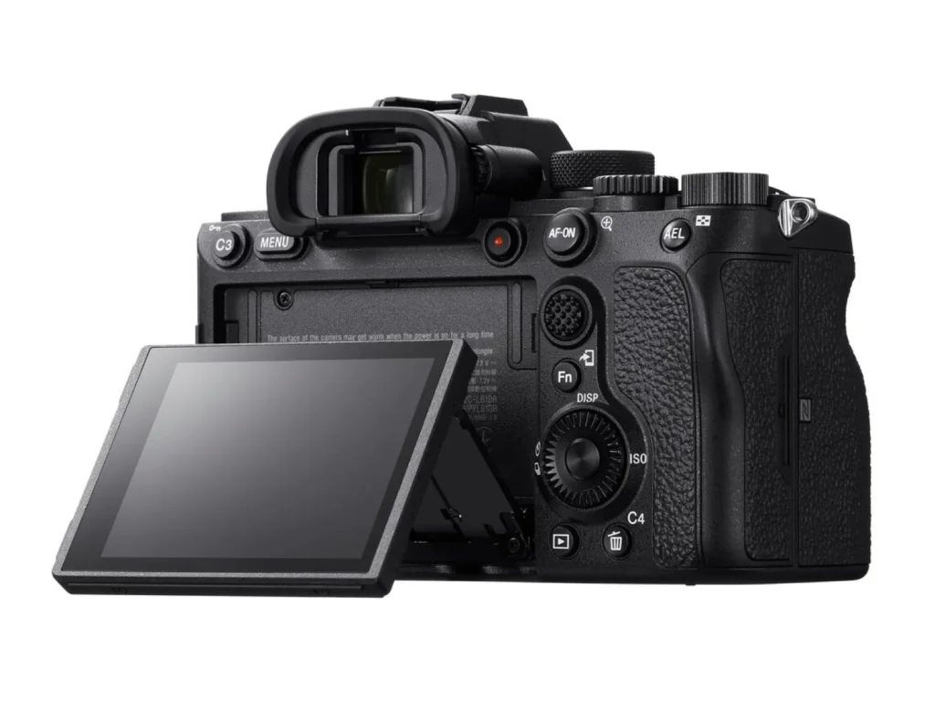 Sony-A7R-IV-tilting-screen-1