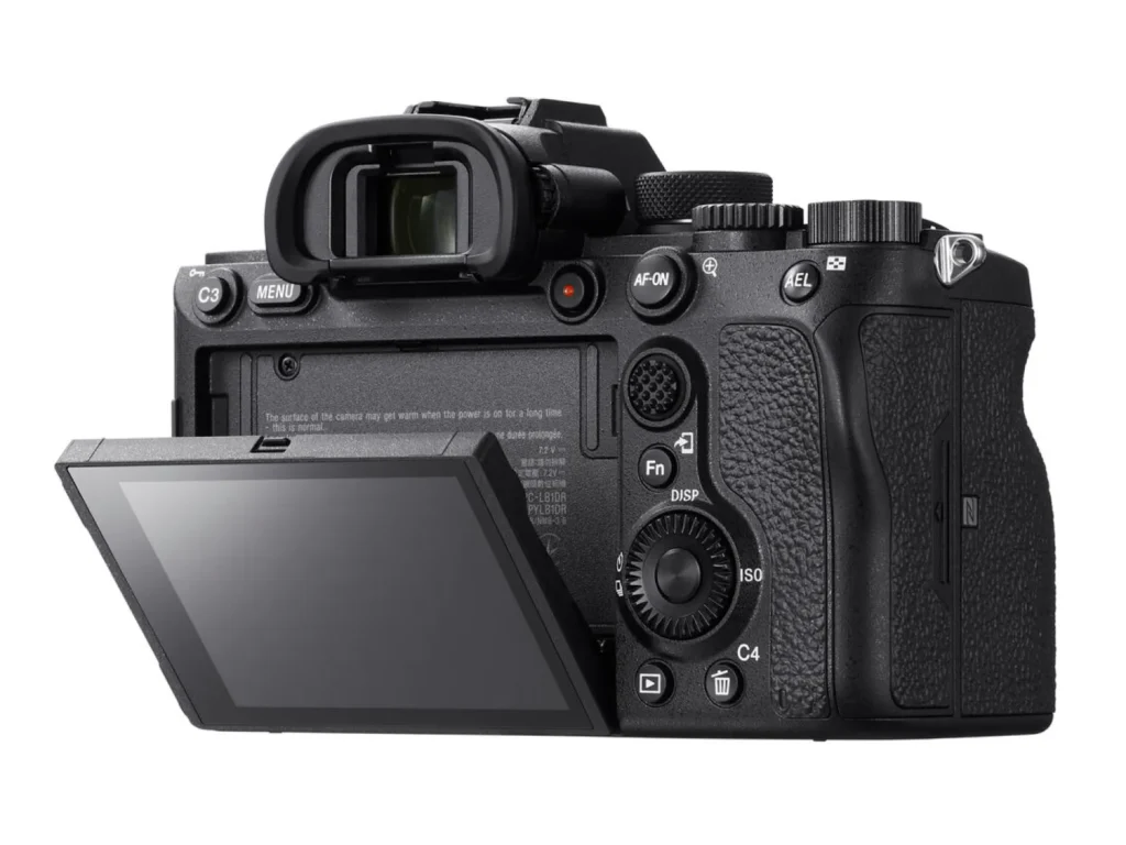 Sony-A7R-IV-tilting-screen-2