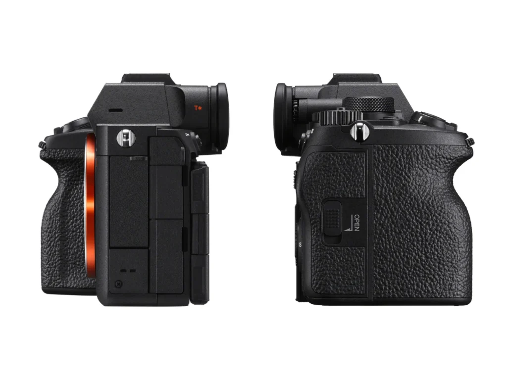 Sony-A7R-V-sides