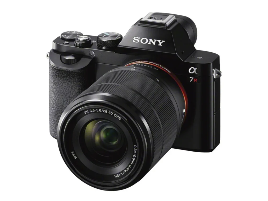 Sony-A7R-front-lens