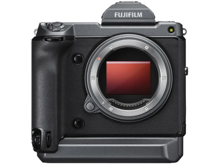FUJIFILM GFX 100 front