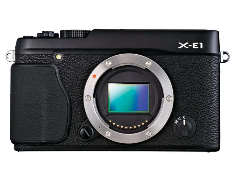 FUJIFILM X E1 front