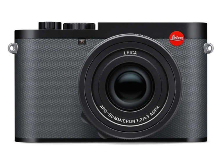 Leica Q3 43 front