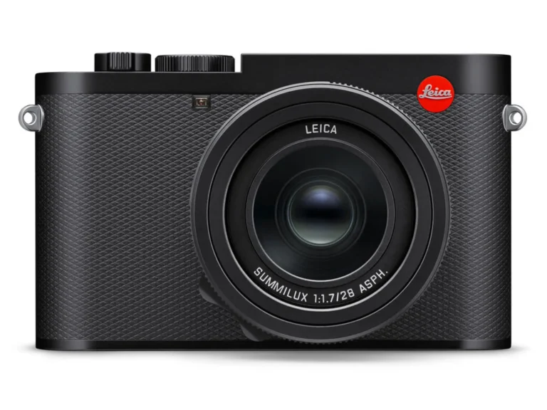 Leica Q3 front