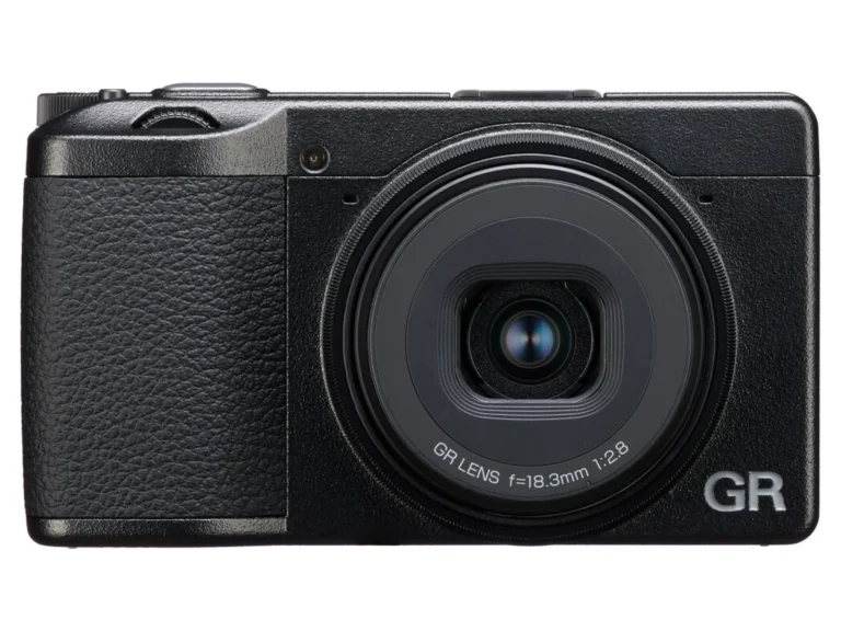 Ricoh GR III HDF front